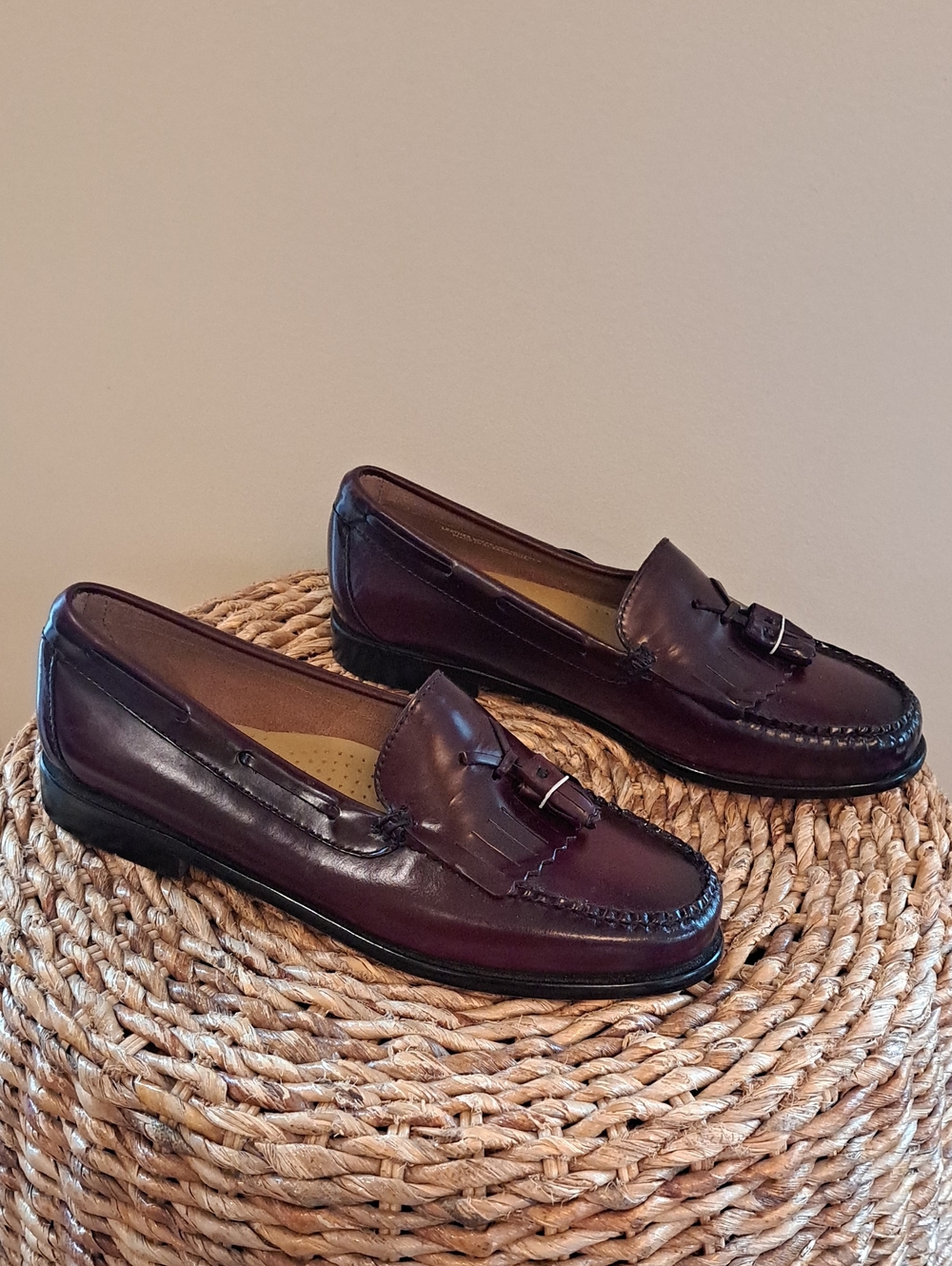 NWOT G.H.Bass Womens Weejuns Jacklyn Cordovan Leather Penny Tassel Loafers 9Wide